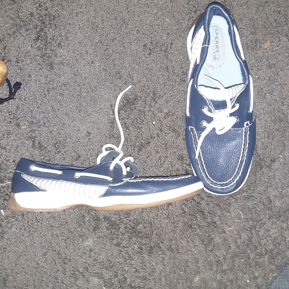 Sperrys - Picture 2 of 2